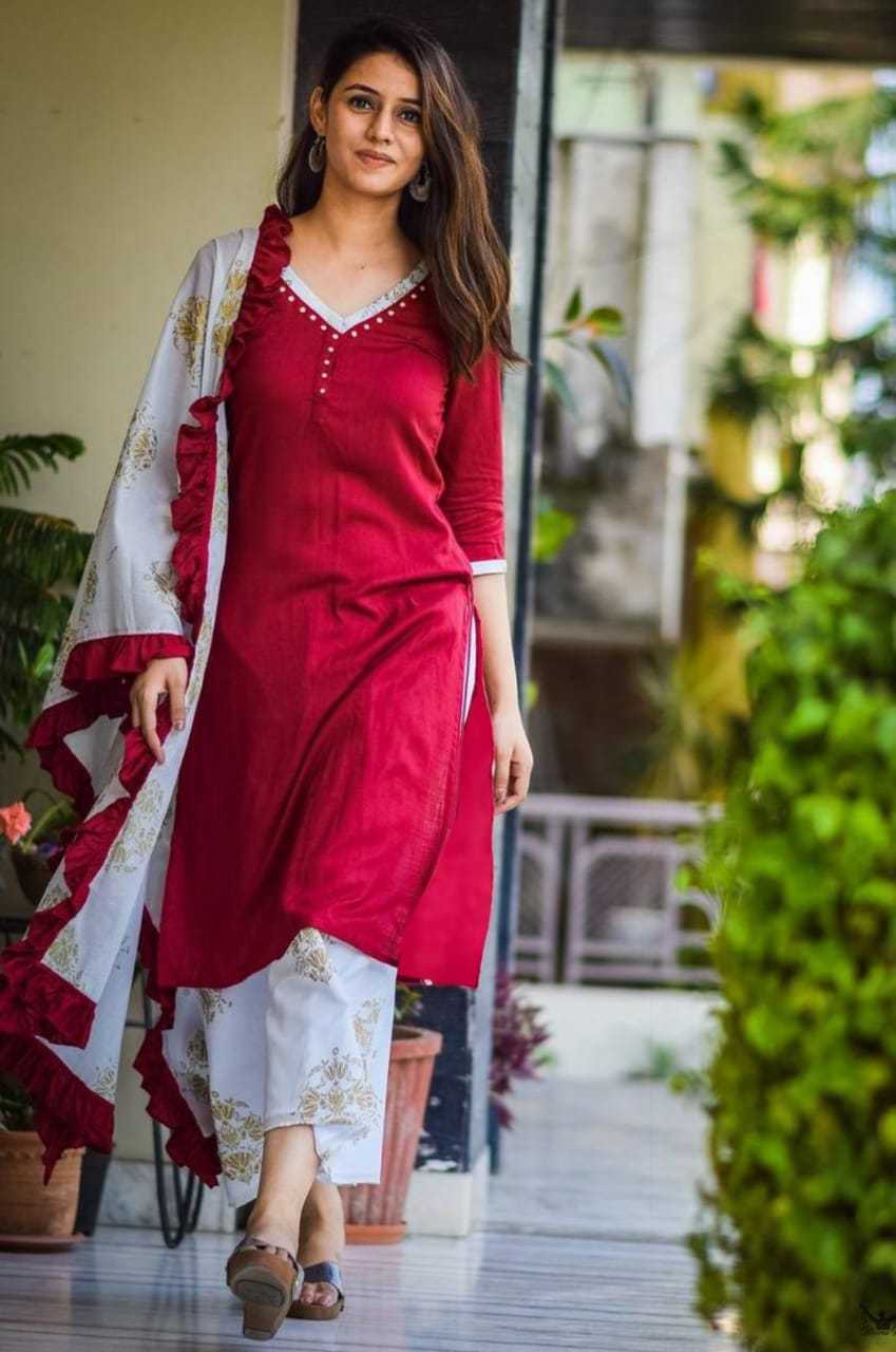 What Makes Indian Women Love Kurti Sets With Dupattas So Much?